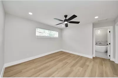 6023 Lattimer Drive, Houston, TX 77035 - Photo 11