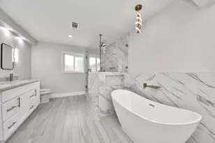 6023 Lattimer Dr, Houston, TX 77035 - Photo 29
