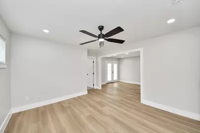 6023 Lattimer Drive, Houston, TX 77035 - Photo 17