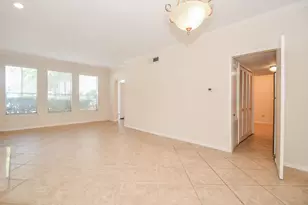 2100 Tanglewilde St, Houston, TX 77063 - Photo 5