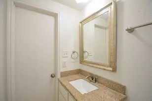 2100 Tanglewilde St, Houston, TX 77063 - Photo 7