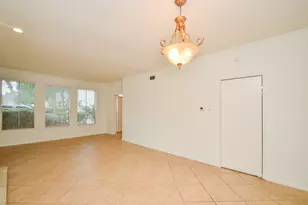 2100 Tanglewilde St, Houston, TX 77063 - Photo 11