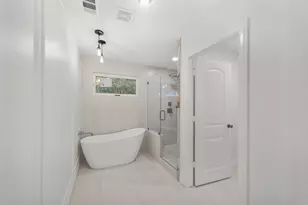 9313 Livernois Rd, Houston, TX 77080 - Photo 17