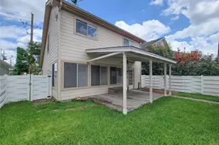 9607 Farrell Dr, Houston, TX 77070 - Photo 39