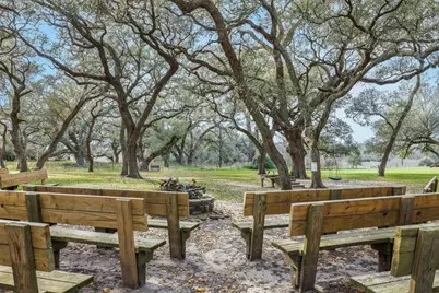 1115 County Rd 307, Alleyton, TX 78935 - Photo 3