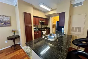 7575 Kirby Dr, Houston, TX 77030 - Photo 5