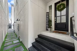1309 W 24th St, Houston, TX 77008 - Photo 5