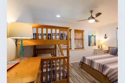 127 Pompano Avenue, Galveston, TX 77550 - Photo 11