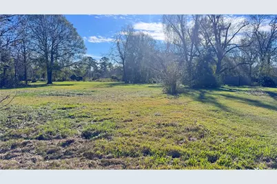 709 E Young Street, Dayton, TX 77535 - Photo 1