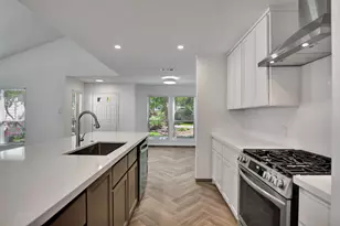 7 Bitterwood Ct, The Woodlands, TX 77381 - Photo 19