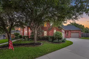 3931 Lake Hawkins Ln, Richmond, TX 77406 - Photo 3