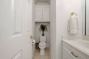 3 Martin Ln, Spring Valley Village, TX 77055 - Photo 11