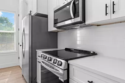 9437 Pembrook Street #A, Houston, TX 77016 - Photo 11