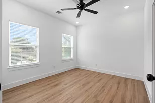 9437 Pembrook St, Houston, TX 77016 - Photo 17