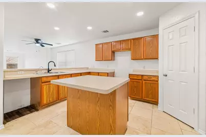 9027 Timber Laurel, San Antonio, TX 78250 - Photo 9