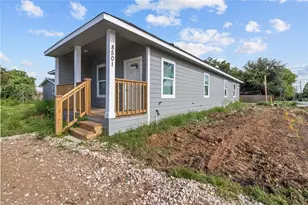 8501 Denby St, Houston, TX 77012 - Photo 1