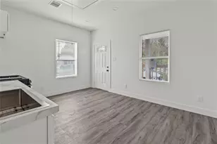 8501 Denby St, Houston, TX 77012 - Photo 3