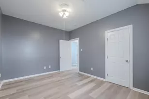 834 Elkhart St, Houston, TX 77091 - Photo 9