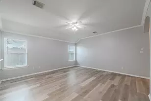 834 Elkhart St, Houston, TX 77091 - Photo 13