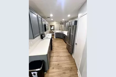 1806 Oak Wood Drive E, Pearland, TX 77581 - Photo 9