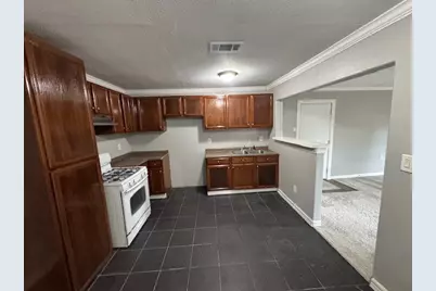 7343 Forrestal Street, Houston, TX 77033 - Photo 5