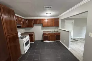 7343 Forrestal St, Houston, TX 77033 - Photo 5