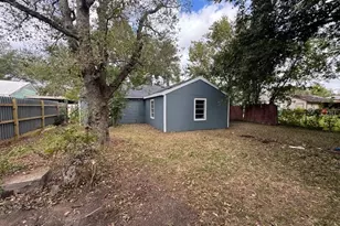 7343 Forrestal St, Houston, TX 77033 - Photo 13