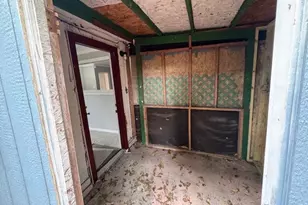 7343 Forrestal St, Houston, TX 77033 - Photo 11