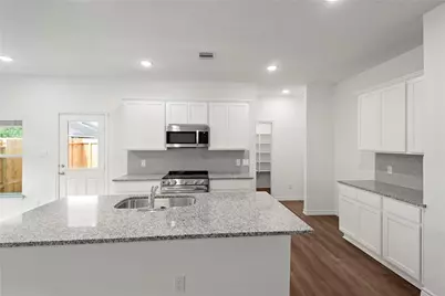 10707 Crockett Meadows Boulevard, Conroe, TX 77306 - Photo 7