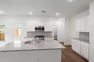 10707 Crockett Meadows Blvd, Conroe, TX 77306 - Photo 7