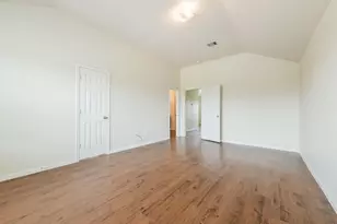 7442 Towerview Ln, Houston, TX 77489 - Photo 9