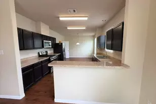 7442 Towerview Ln, Houston, TX 77489 - Photo 5