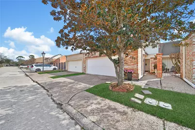 131 Phanturn Lane, Bellaire, TX 77401 - Photo 1