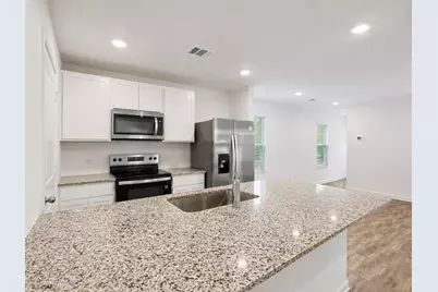 11935 Detar, Willis, TX 77378 - Photo 9