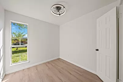 11059 Vailview Drive, Houston, TX 77016 - Photo 13