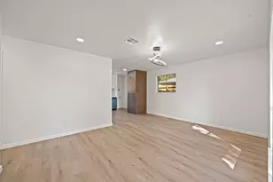 11059 Vailview Dr, Houston, TX 77016 - Photo 5