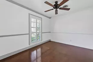 10309 Ivyridge Rd, Houston, TX 77043 - Photo 11