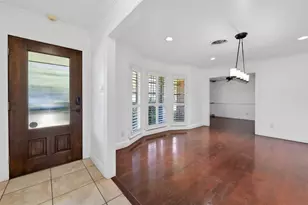 10309 Ivyridge Rd, Houston, TX 77043 - Photo 7