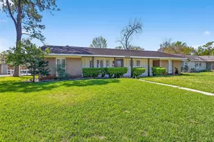 10309 Ivyridge Rd, Houston, TX 77043 - Photo 3