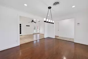 10309 Ivyridge Rd, Houston, TX 77043 - Photo 9