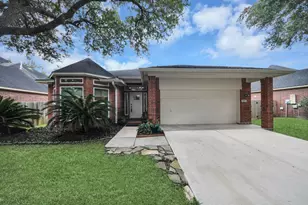 4634 Jaymar Dr, Sugar Land, TX 77479 - Photo 3