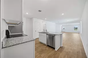 6231 Weezy Willow Ln, Houston, TX 77048 - Photo 3
