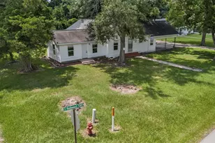 660 Redwood St, Kountze, TX 77625 - Photo 33