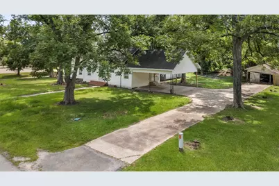 660 Redwood Street, Kountze, TX 77625 - Photo 29