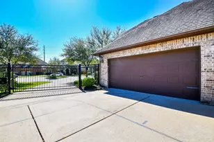 4222 Scenic Valley Ln, Sugar Land, TX 77479 - Photo 35