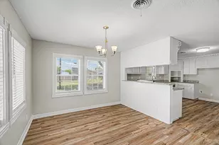 1114 W 5th St, Freeport, TX 77541 - Photo 11