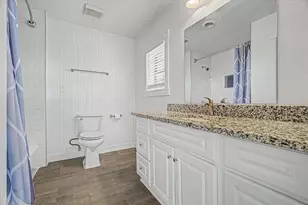 1114 W 5th St, Freeport, TX 77541 - Photo 21
