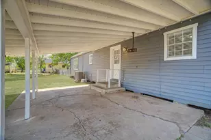 1114 W 5th St, Freeport, TX 77541 - Photo 35
