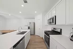 210 Bella Wy, Pinehurst, TX 77362 - Photo 7