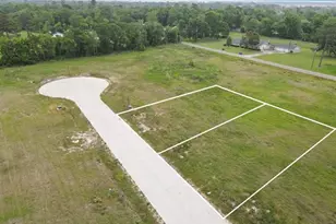 945 Harbor Wy, Bridge City, TX 77611 - Photo 1